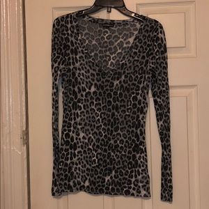 Express Vneck grey leopard blouse